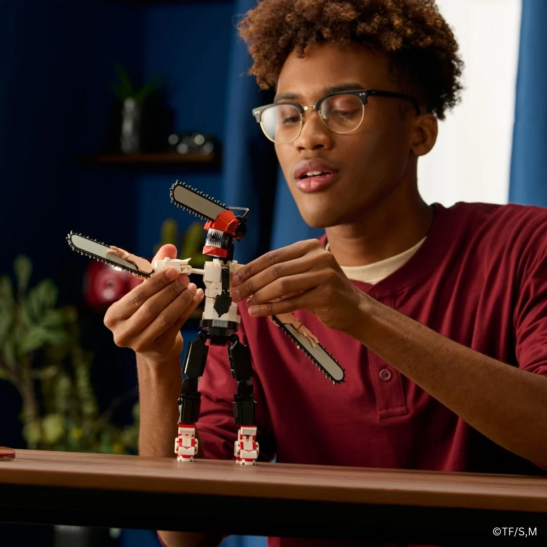 Chainsaw Man Action Figure Building Set - Image 3